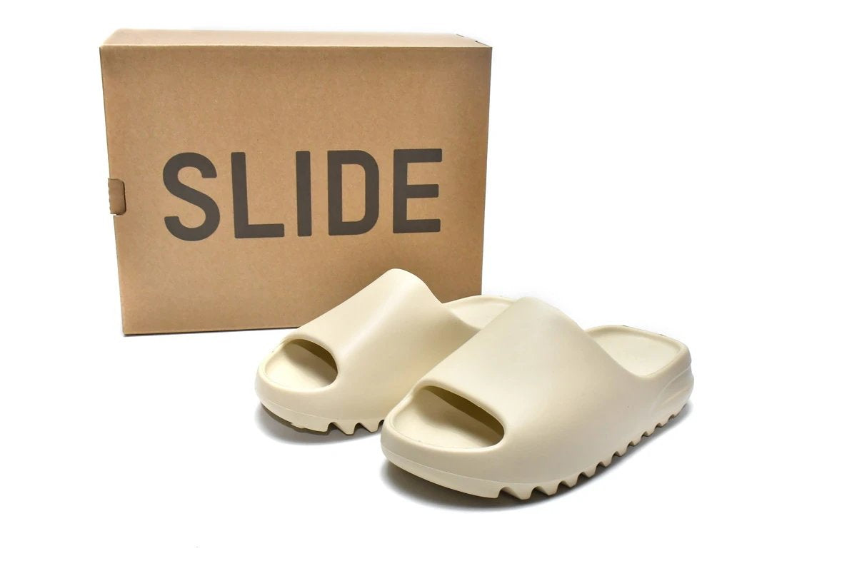 YEEZY SLIDE